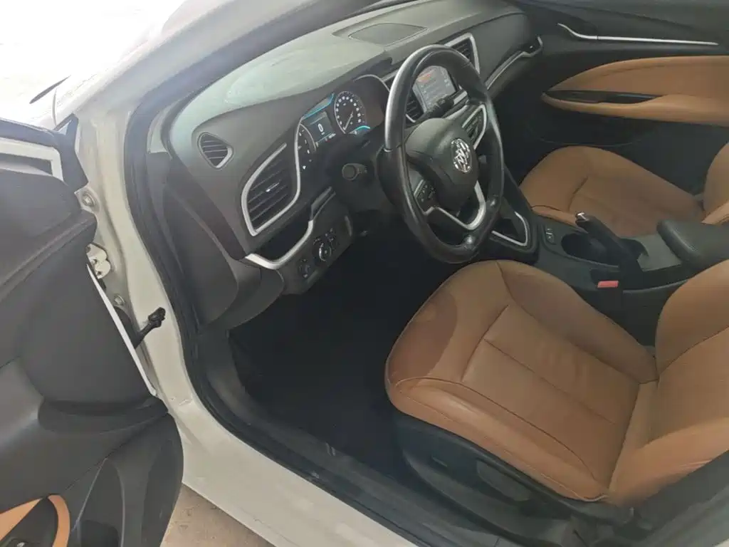 Buick Excelle GT 2018 — фото 16