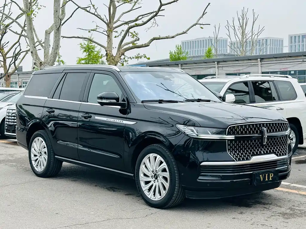 Lincoln Navigator 2025 — фото 3