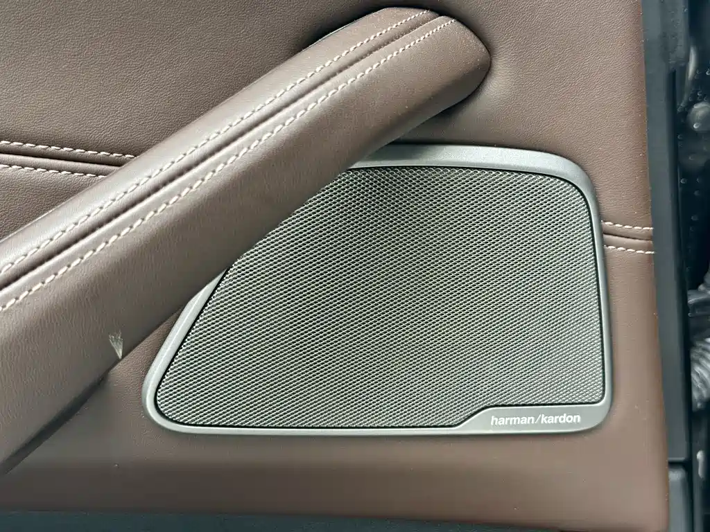 BMW 5 Series 2018 — фото 17