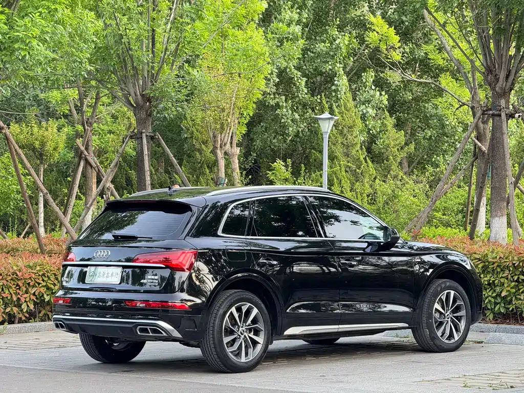 Audi Q5L 2023 — фото 10