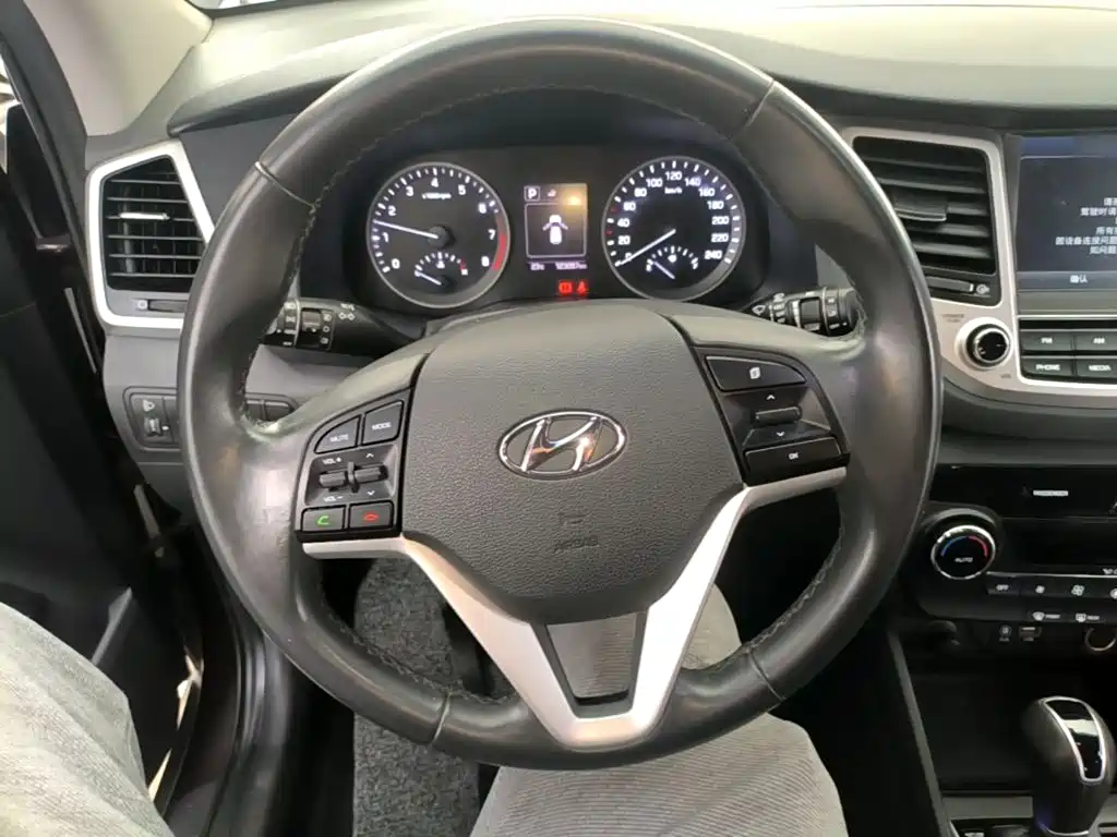 Hyundai Tucson 2018 — фото 11