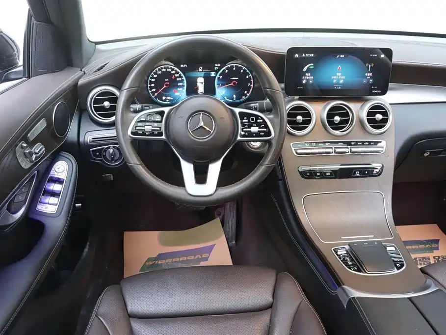 Mercedes-Benz GLC 2020 — фото 27