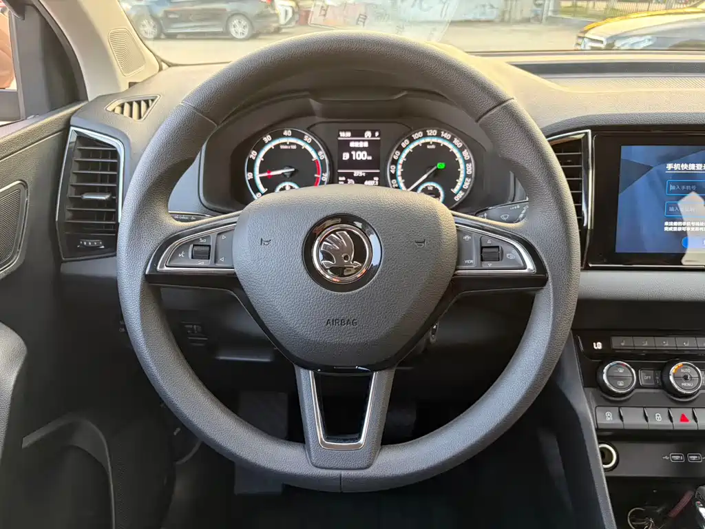 Skoda Karoq 2021 — фото 13