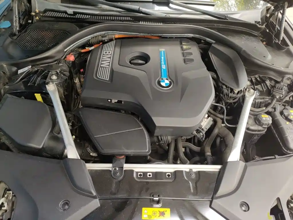 BMW 5 Series New Energy 2020 — фото 21