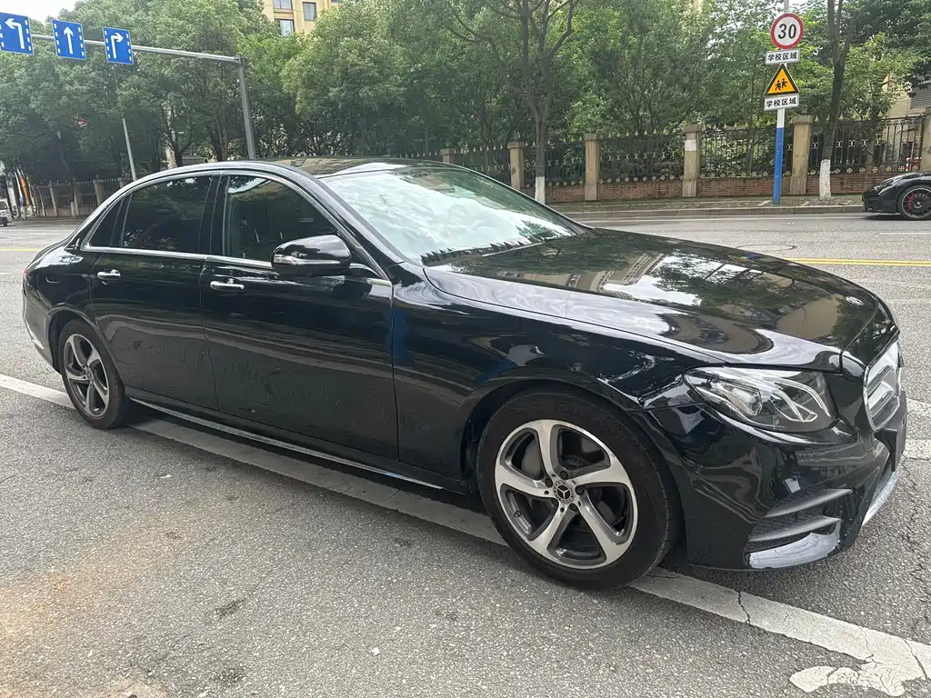 Mercedes-Benz E-Class 2019 — фото 4