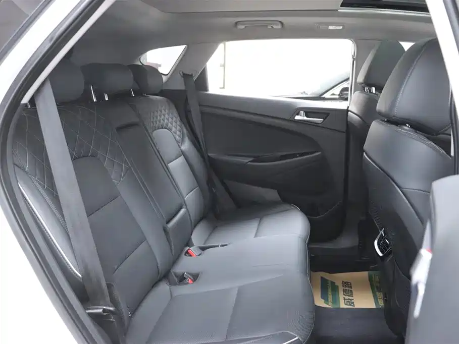 Hyundai Tucson 2020 — фото 18