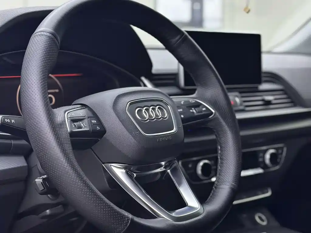Audi Q5L 2019 — фото 7