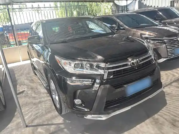 Toyota Highlander 2021
