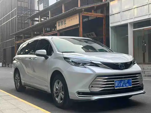 Toyota Sienna 2021