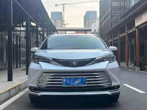 Toyota Sienna 2021