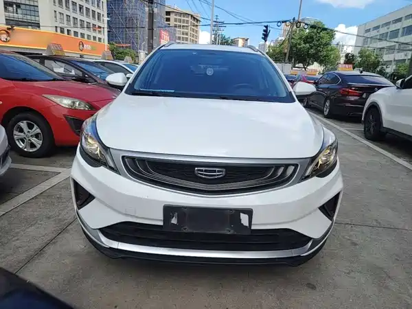 Geely Emgrand GS 2021