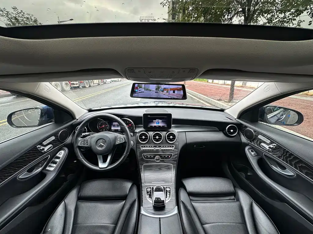 Mercedes-Benz C-Class 2018 — фото 5