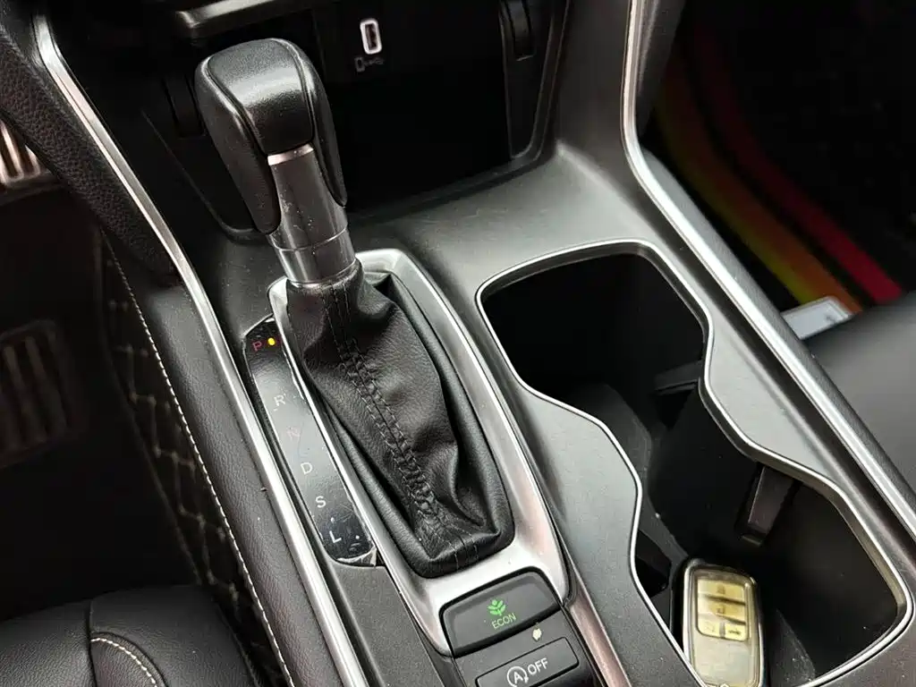 Honda Accord 2022 — фото 15