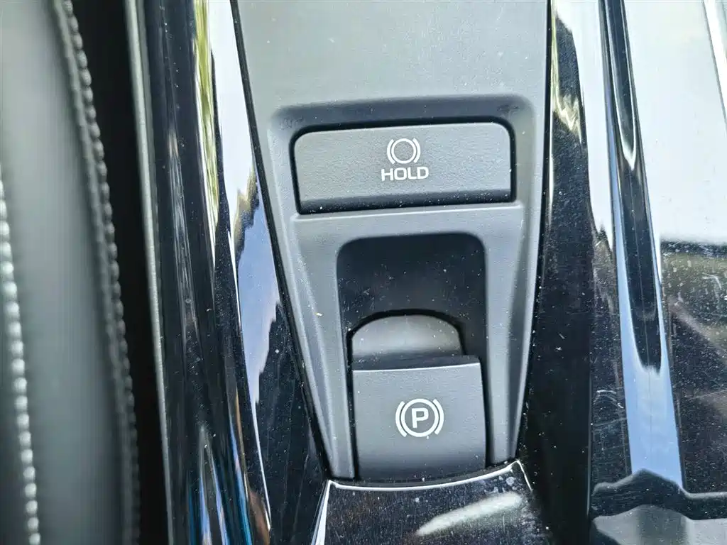 Toyota Camry 2026 — фото 16