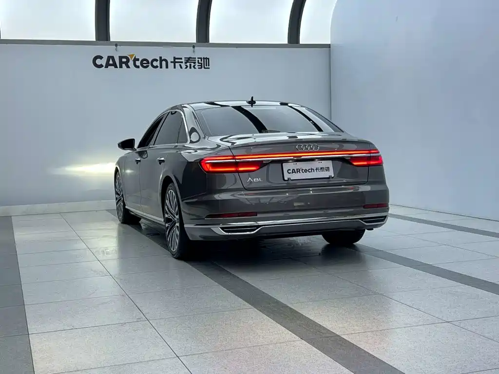 Audi A8 2021