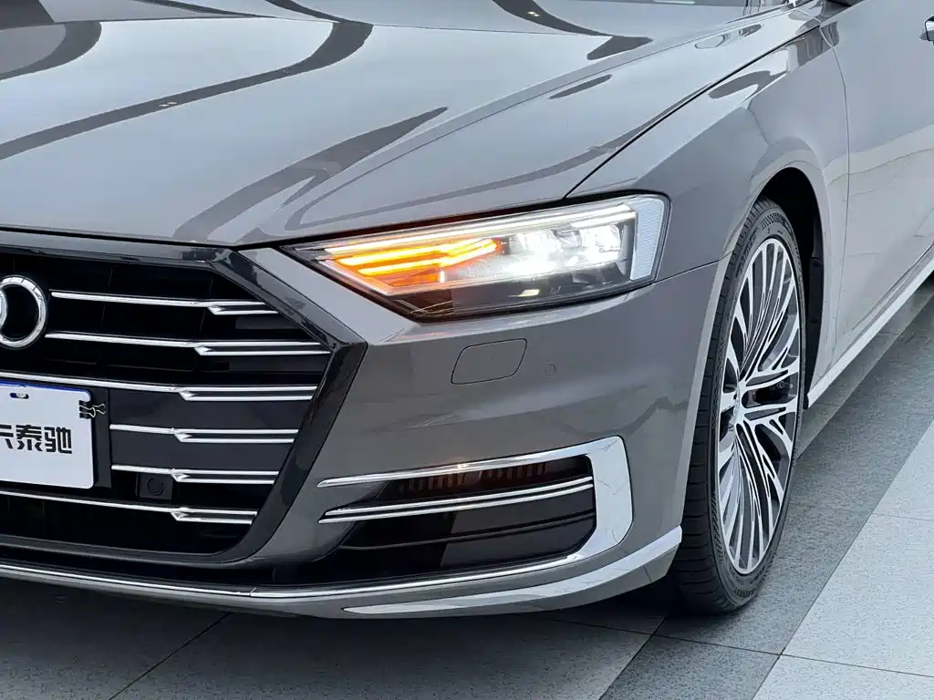 Audi A8 2021