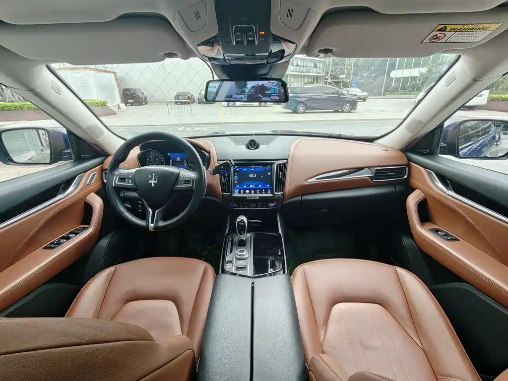 Maserati Levante 2019 — фото 10