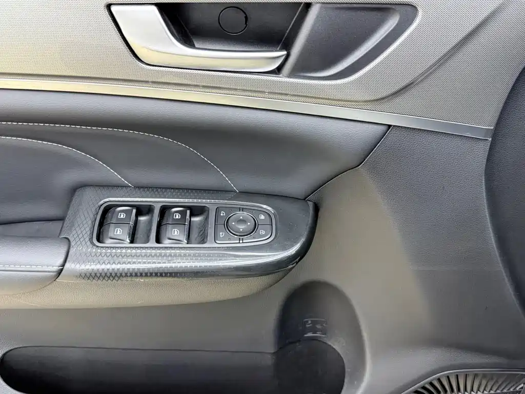 Haval M6 2023 — фото 10