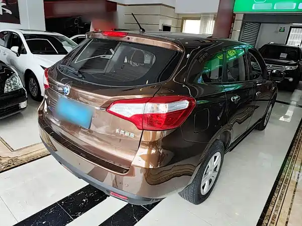 Venucia T70 2018