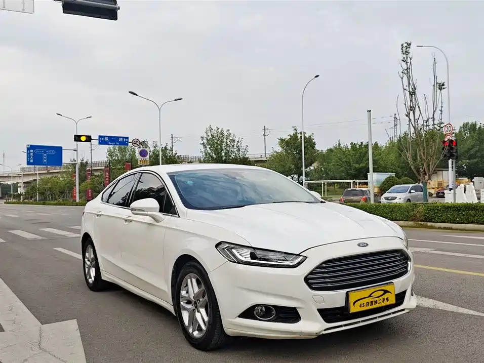 Ford Mondeo 2015 — фото 16