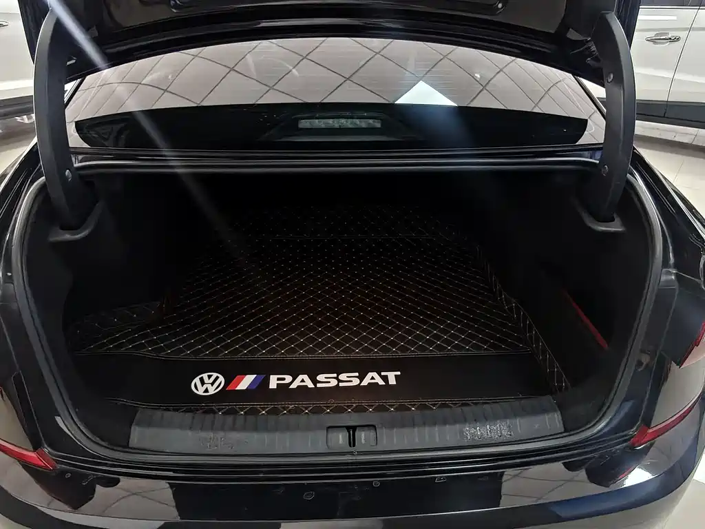 Volkswagen Passat 2020 — фото 10
