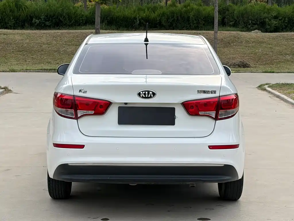 Kia K2 2016 — фото 13