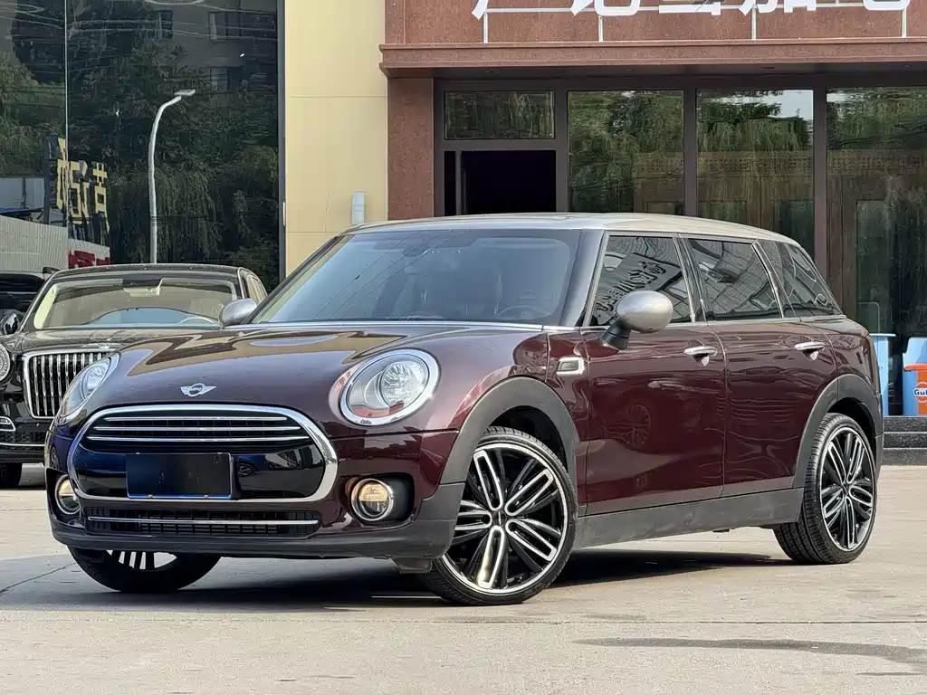 MINI Clubman 2017 — фото 1