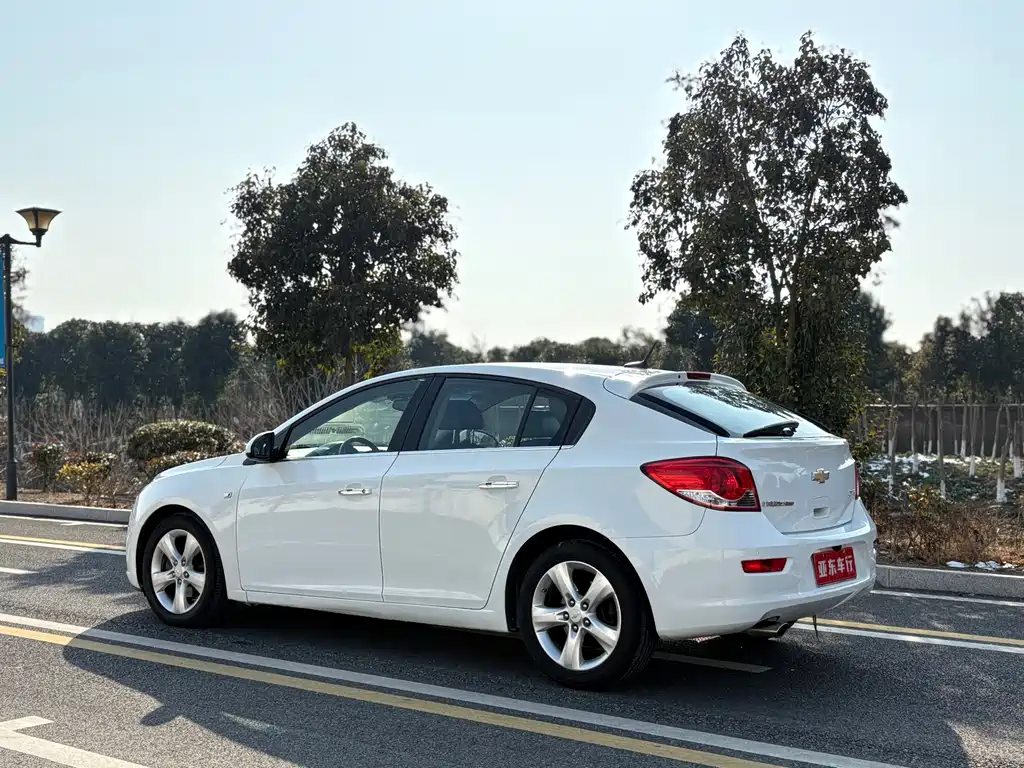 Chevrolet Cruze 2014 — фото 4