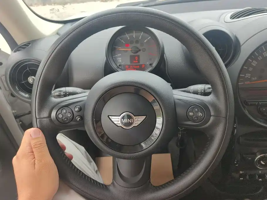 MINI Countryman 2015 — фото 15