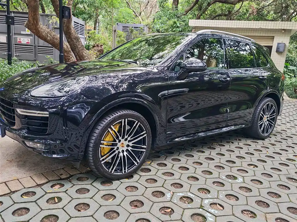 Porsche Cayenne 2016