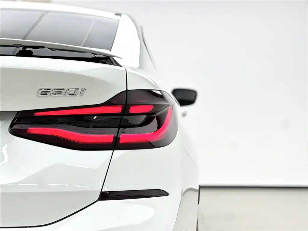 BMW 6 Series GT 2018 — фото 17