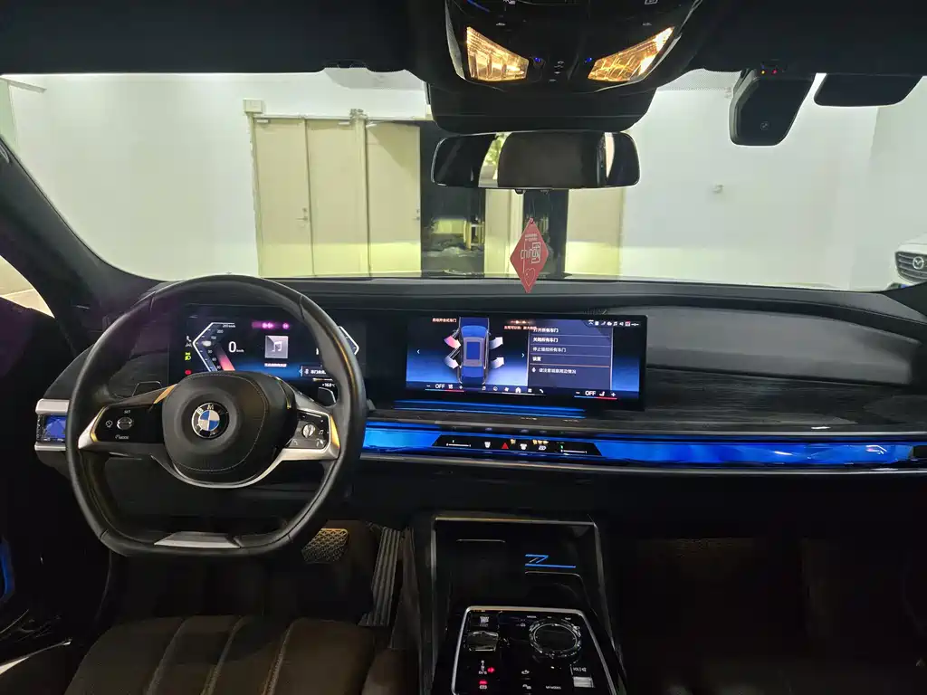 BMW 7 Series 2023 — фото 11