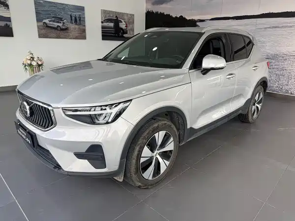 Volvo XC40 2024