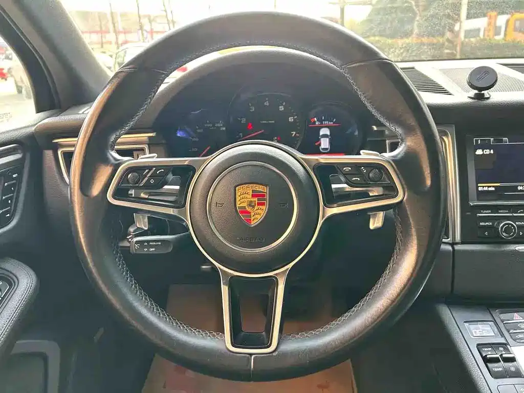 Porsche Macan 2015 — фото 10