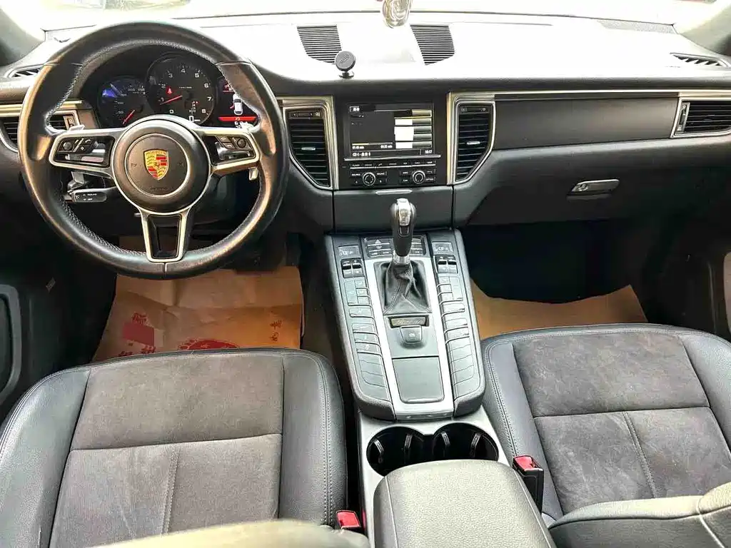 Porsche Macan 2015 — фото 11