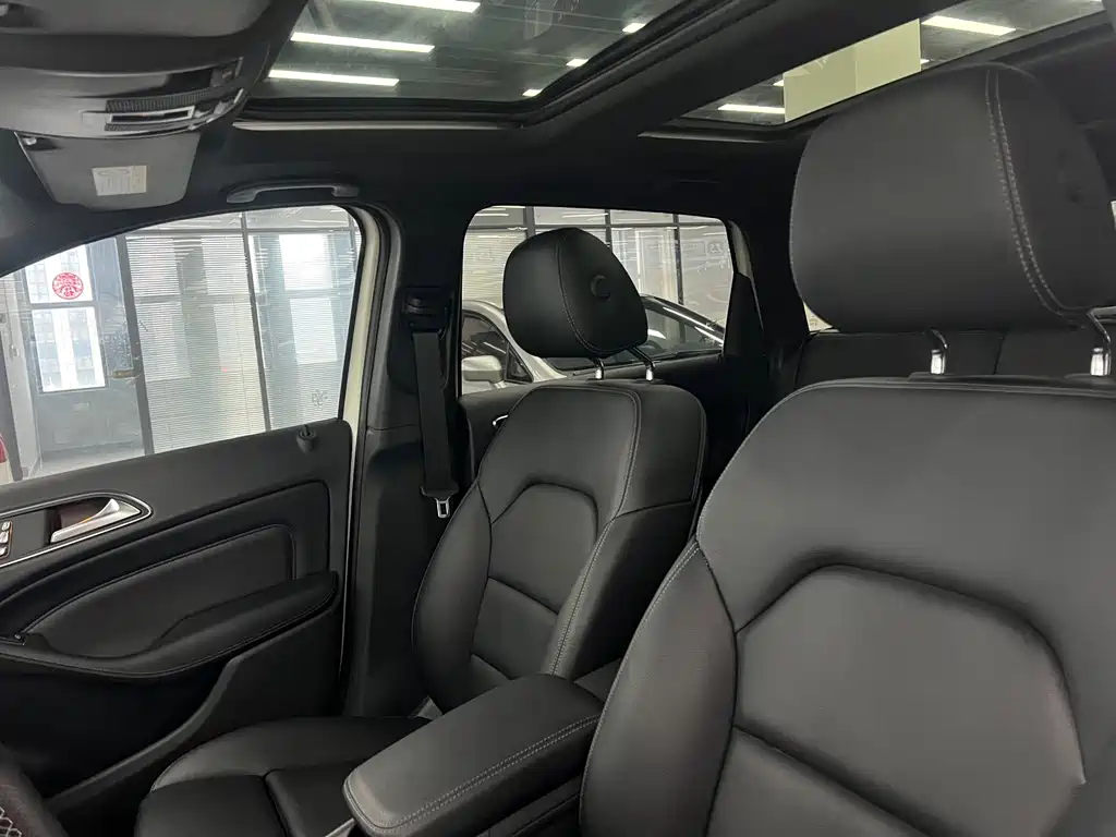 Mercedes-Benz B-Class 2018 — фото 11