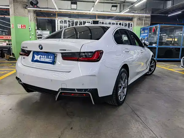 BMW i3 2024