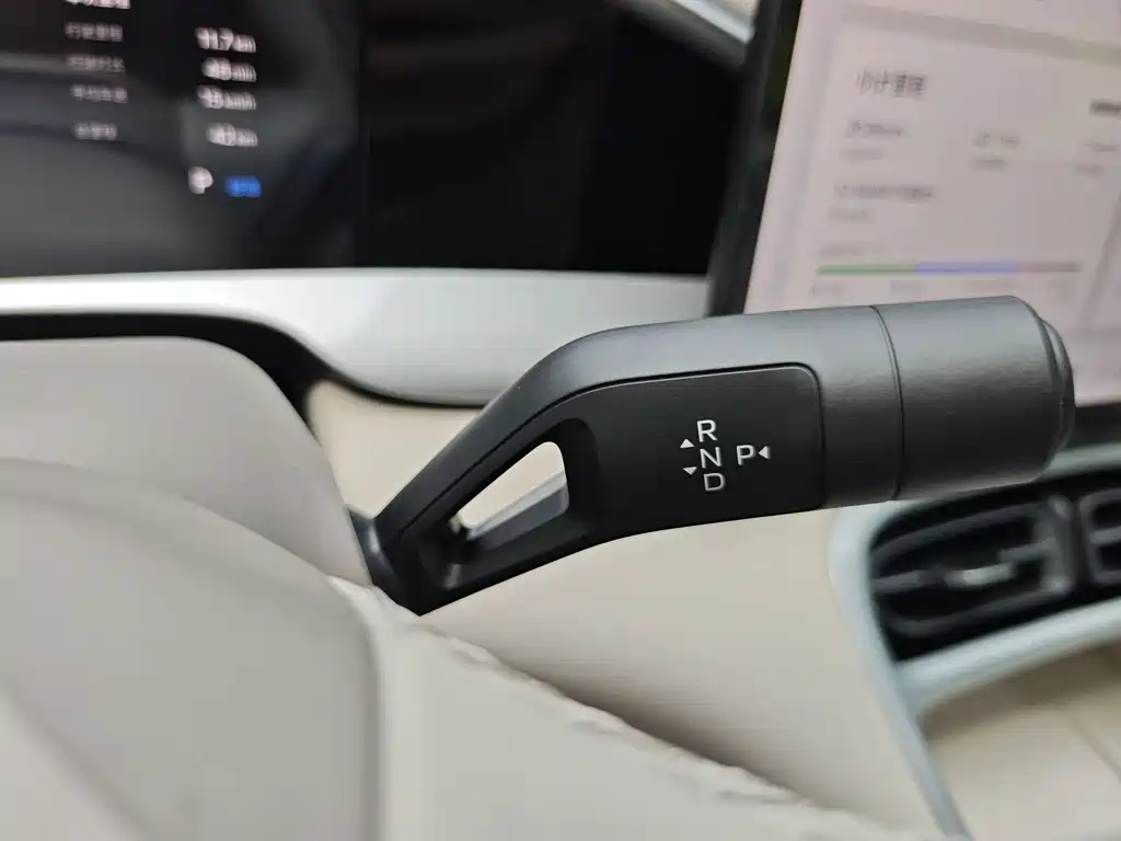 Geely Galaxy Starwish 2026 — фото 13