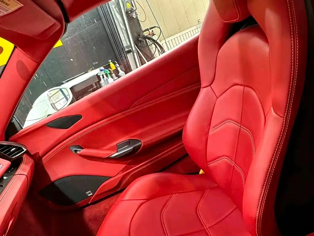 Ferrari 488 2018 — фото 12