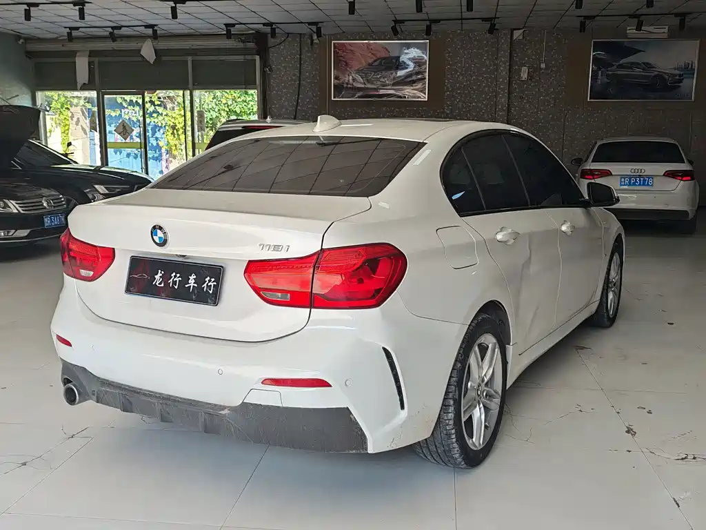 BMW 1 Series 2019 — фото 19