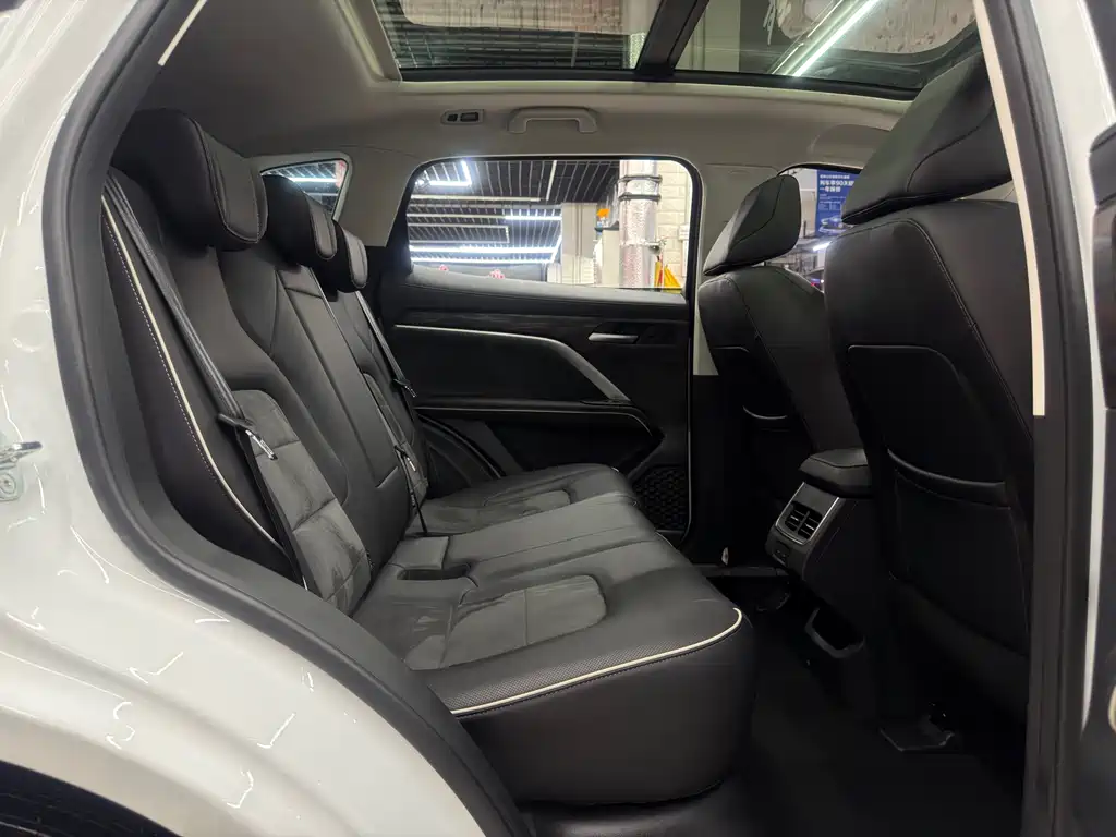 Haval H6 2023 — фото 25