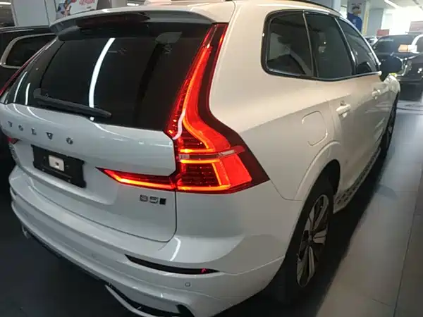 Volvo XC60 2023