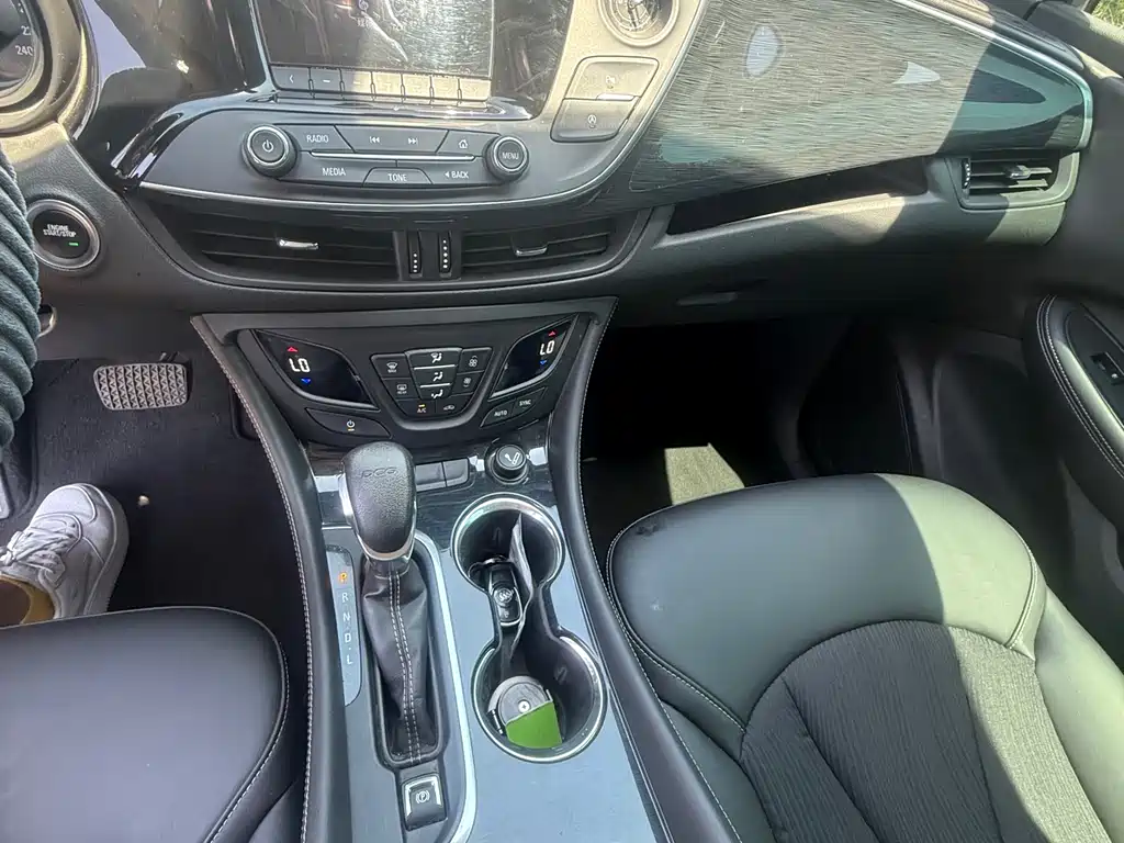 Buick Envision Plus 2016 — фото 8