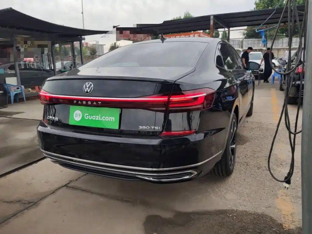 Volkswagen Passat 2025