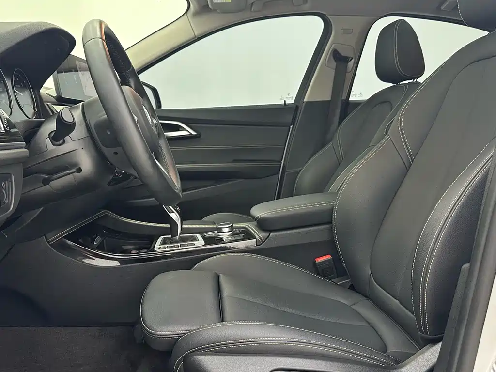 BMW 1 Series 2023