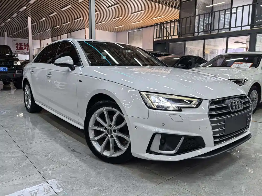 Audi A4L 2019
