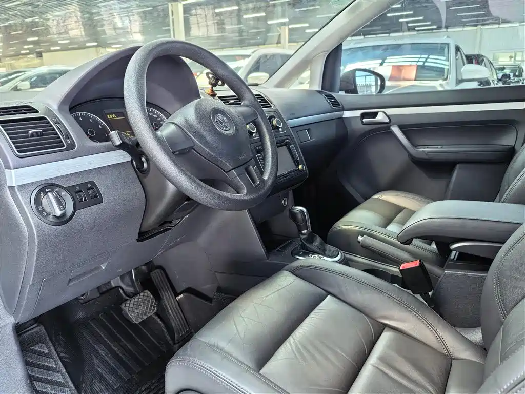 Volkswagen Touran 2016