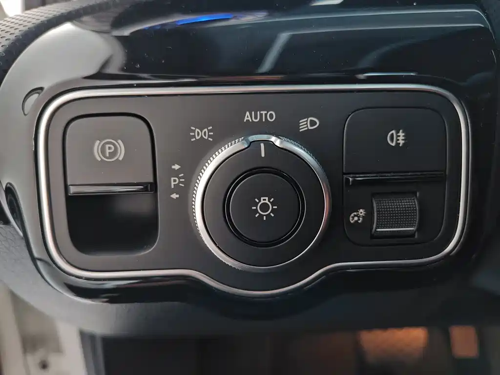 Mercedes-Benz A-Class 2025 — фото 23