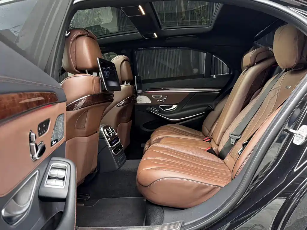 Mercedes-Benz S-Class AMG 2018 — фото 13