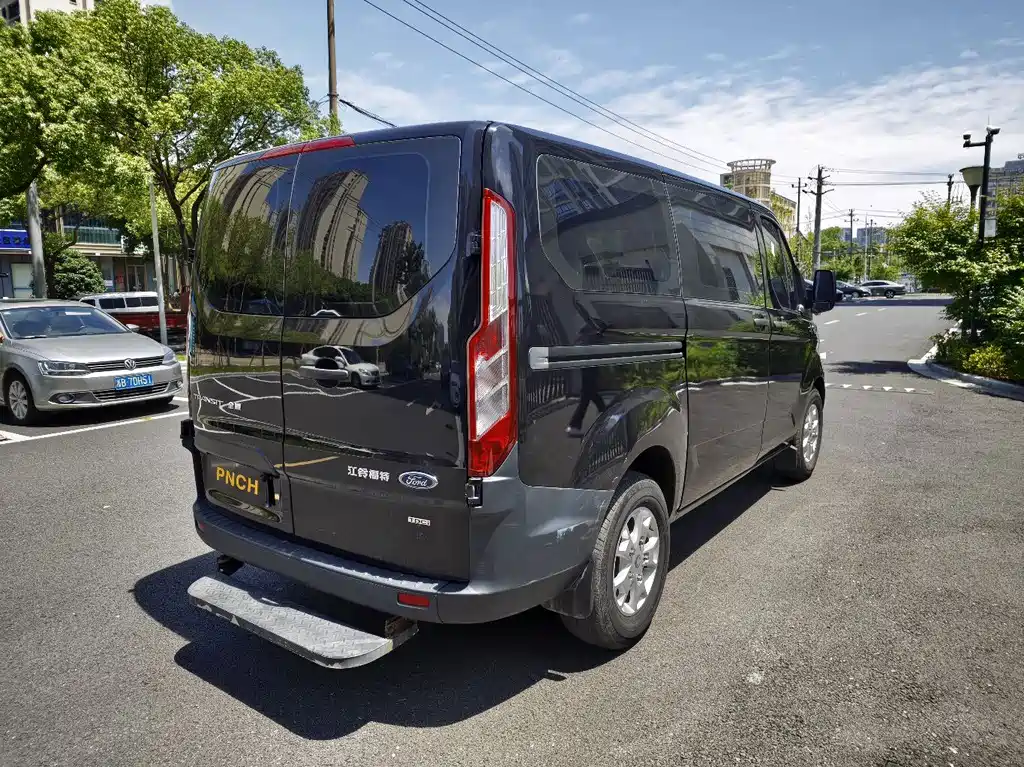 Ford Transit 2022 — фото 15
